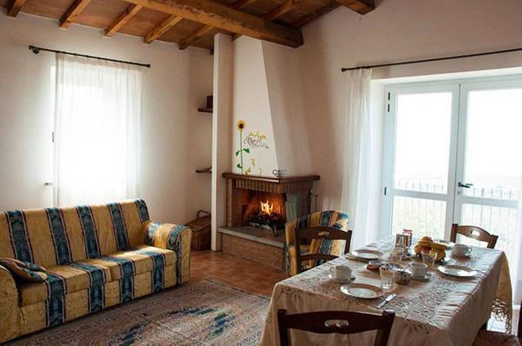Pensjonat Il Poggio Delle Ginestre Torgiano Zewnętrze zdjęcie